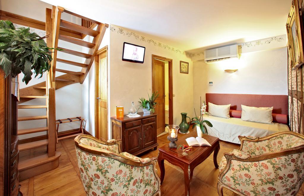 Hotel La Terrasse - Teritoria Meyronne Zewnętrze zdjęcie